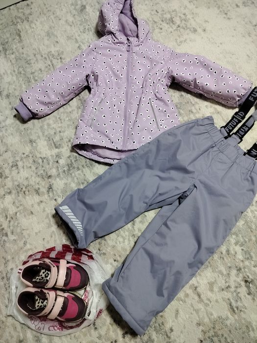 Продам куртку , полукомбез и ботиночки