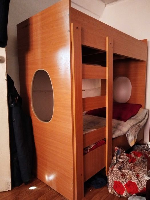 Срочно продам детский 2 этаже кровать