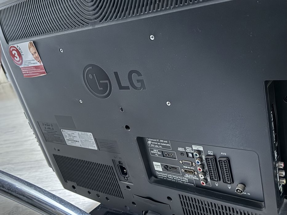 Телевизор LG в хорошем состоянии