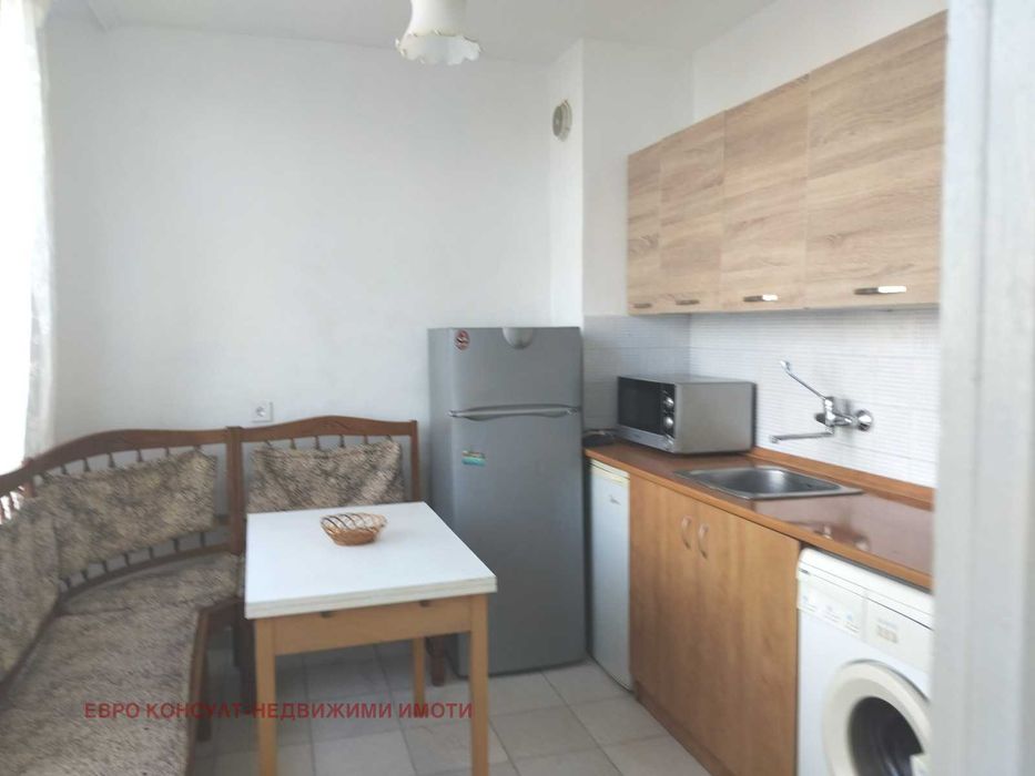 Дава се под наем Двустаен апартамент в София, Стрелбище - 74 кв.м за 550 € - Снимка #1