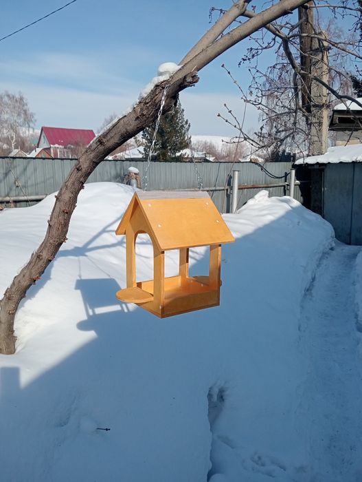 Продам кормушку для птиц