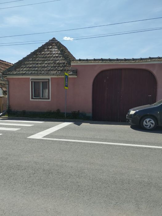 Casă de vânzare !