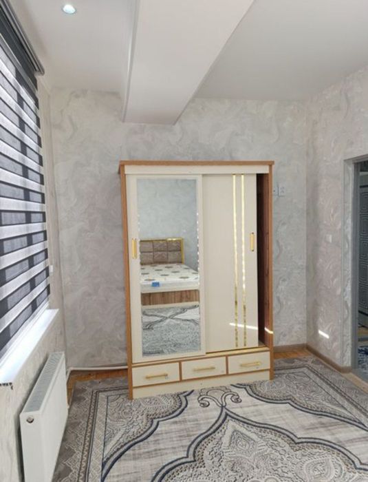 Jahon tillari universiteti  yaqinida 2 xonali uy ijaraga beriladi