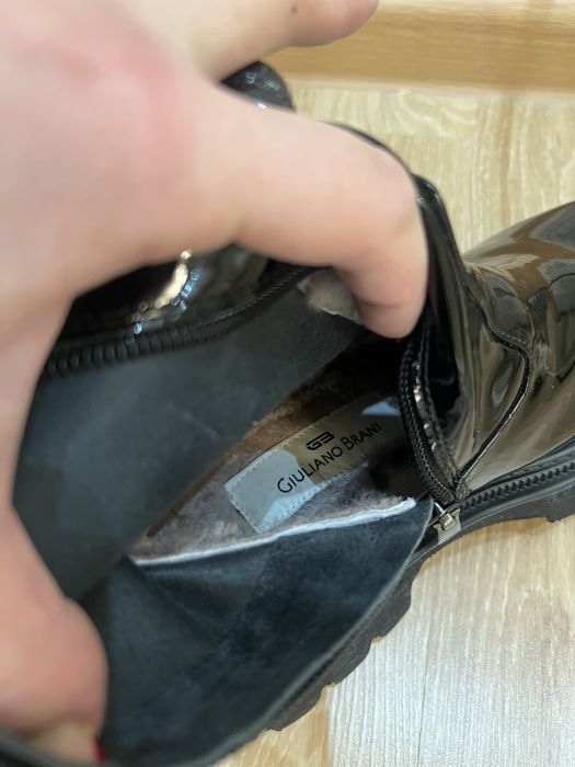 Кожаные ботфорты, Италия