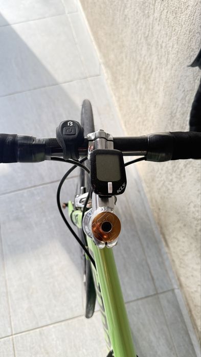 Vând bicicletă cursieră Cannondale