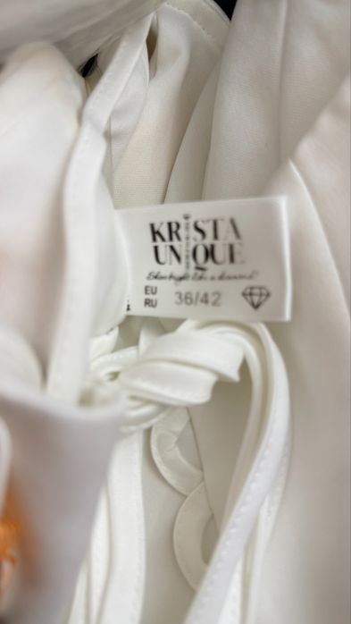 Продам белое выпускное платье