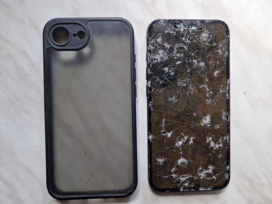 vind iphone 16e (piese)