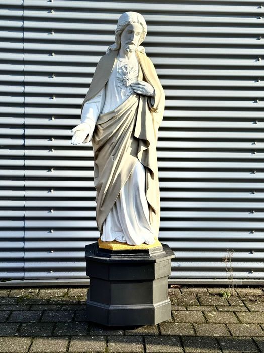 Statuie Iisus cu postament