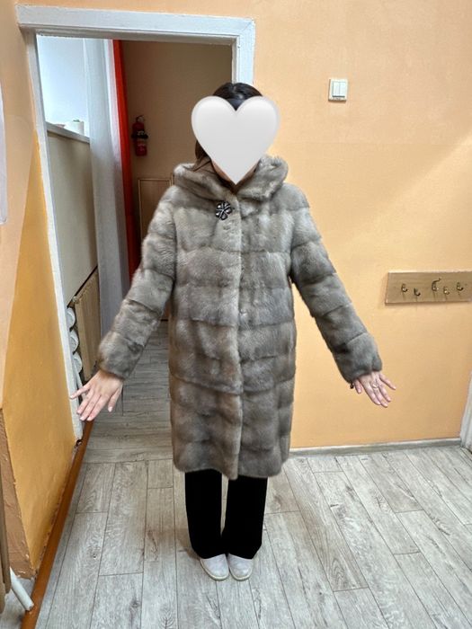 Продам норку шубу