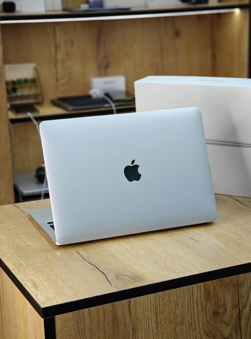 MacBook Air M1 | Макбук М1 | ОЗУ 8гб | 256гб | Экран повреждён