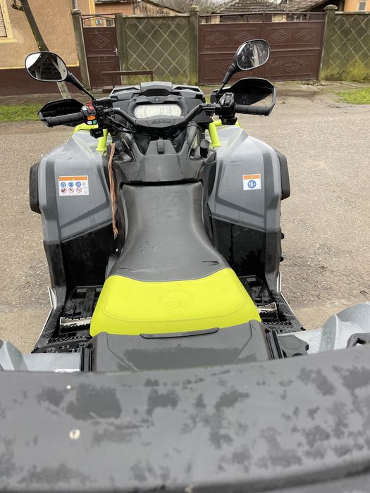 ATV CAN AM Qutlander 1000 XMR