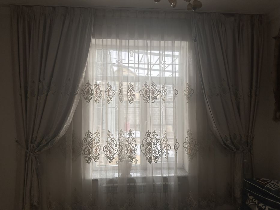 Продам шикарные плотные шторы