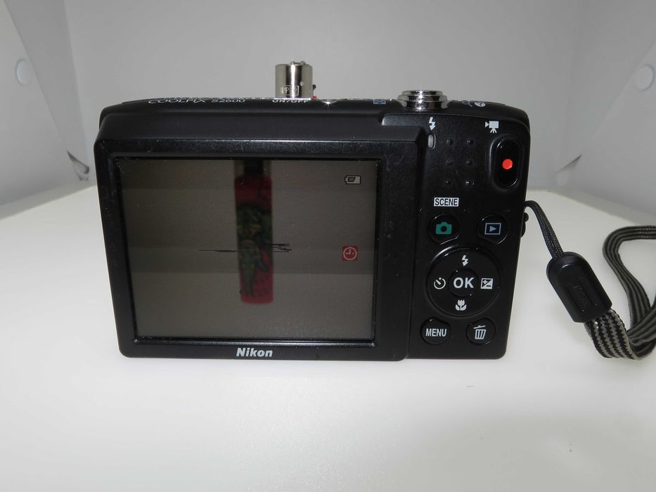 Nikon Coolpix S2600 розов ултра компактен фотоапарат, 14MP комплект