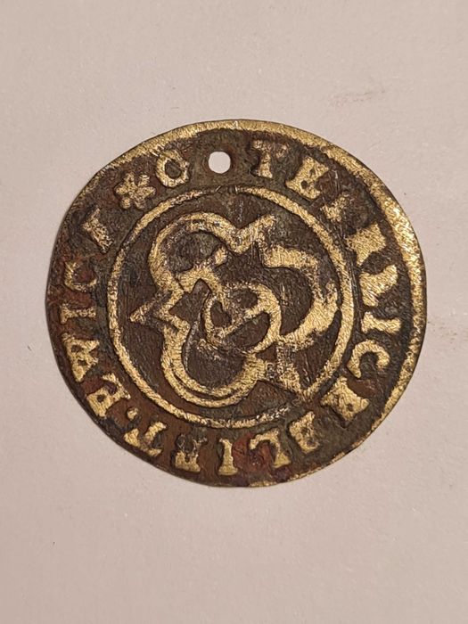 Разменям монети за банкноти..