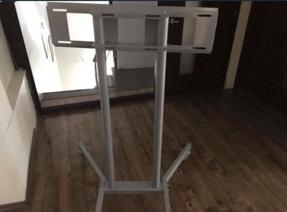 Stand plasma / lcd / tv ideal inchiriere la evenimente