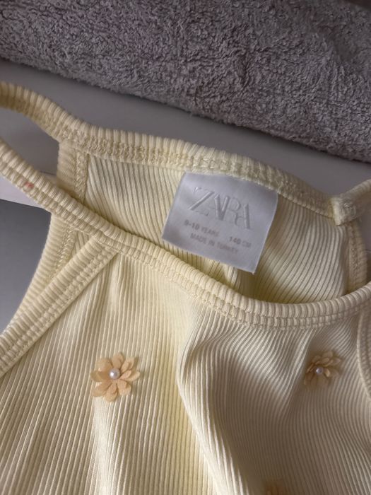 Жълт детски потник Zara Kids с цветчета и перли (9-10 г. / 140 см)