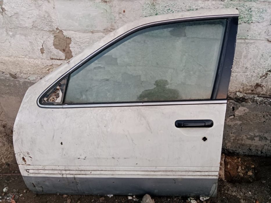 Nissan Sunny B14 двери