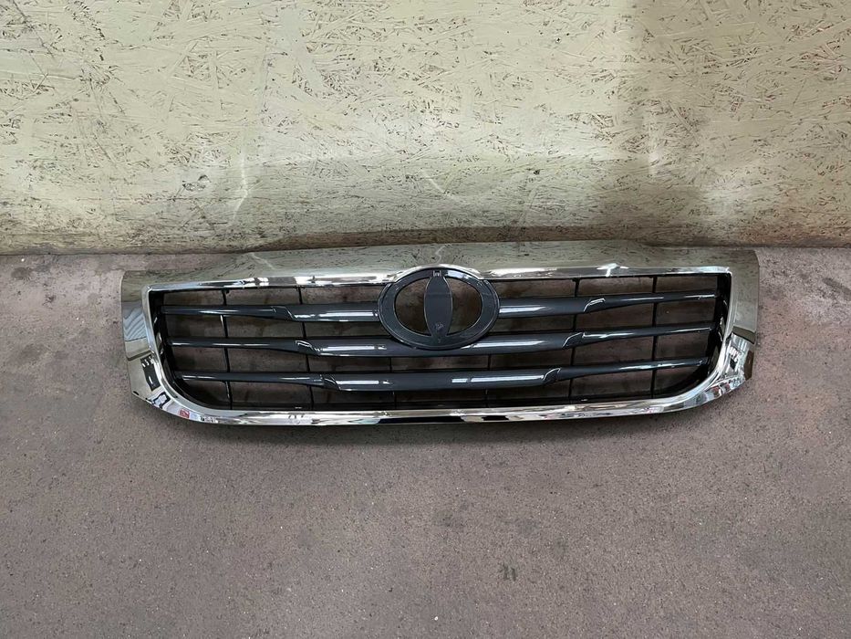 Решетка, Решетка радиатор на Тойота Хайлюкс 2012- / Toyota Hilux 2016