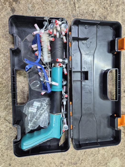 Продам разное на машину