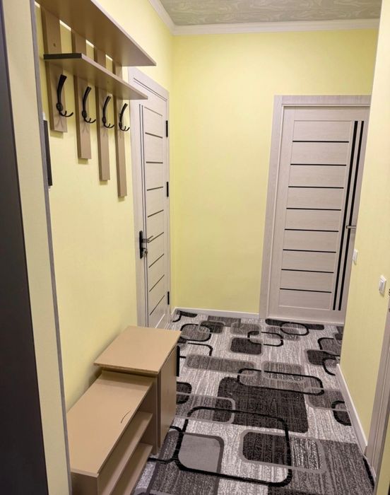 Срочно сдается 2х комнатная квартира на ТТЗ янги Узбекистан новостройк