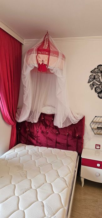 Балдахин за легло