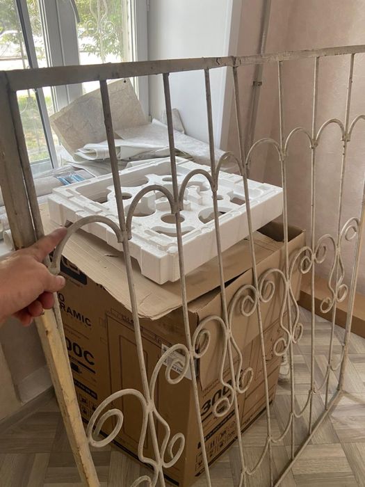 Продам решетку на окно
