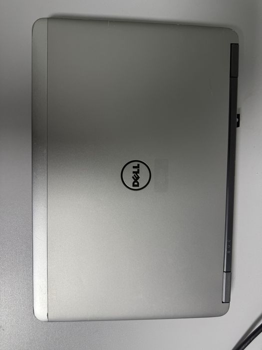 Dell Latitude E7240  i5 8GB RAM