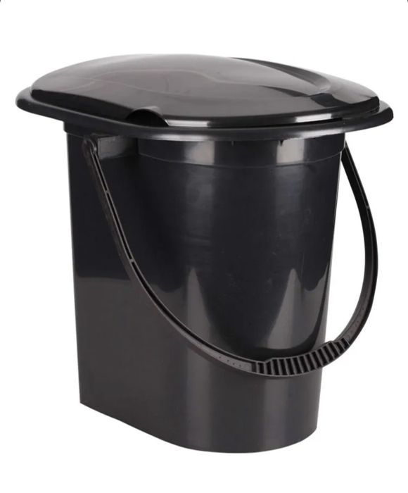 Ведро - туалет .