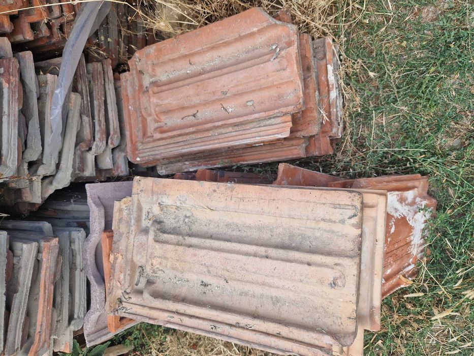 Цигли (керемиди) втора употреба, около 1800 бр.