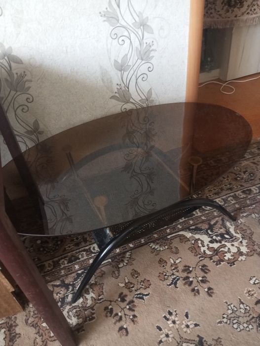 Столик журнальный