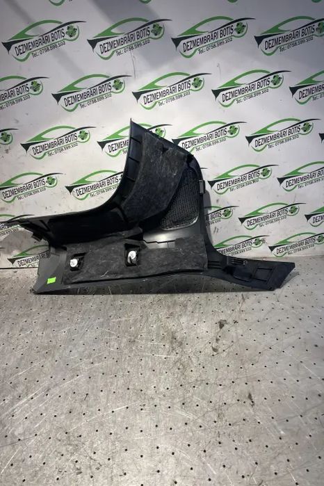 Ornament spate dreapta A1676902008 Mercedes-Benz GLE 2020