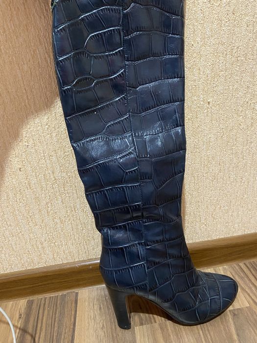 Продам женские кожаные сапоги