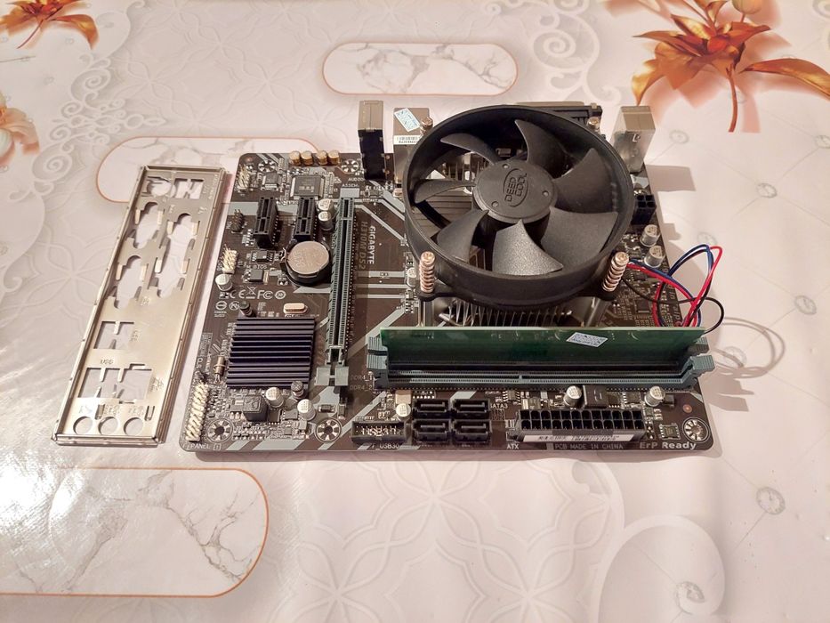 Продам комплект H310 DDR4