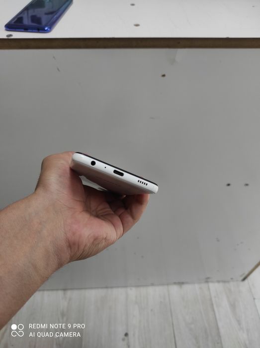 Samsung A22 holati yahshi garantiyasi bor