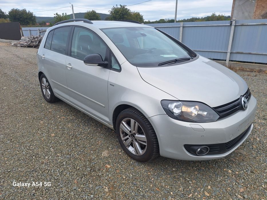 Dezmembrez VW Golf 6 Plus MACH 1.4 tsi CAXA cod culoare LR7L