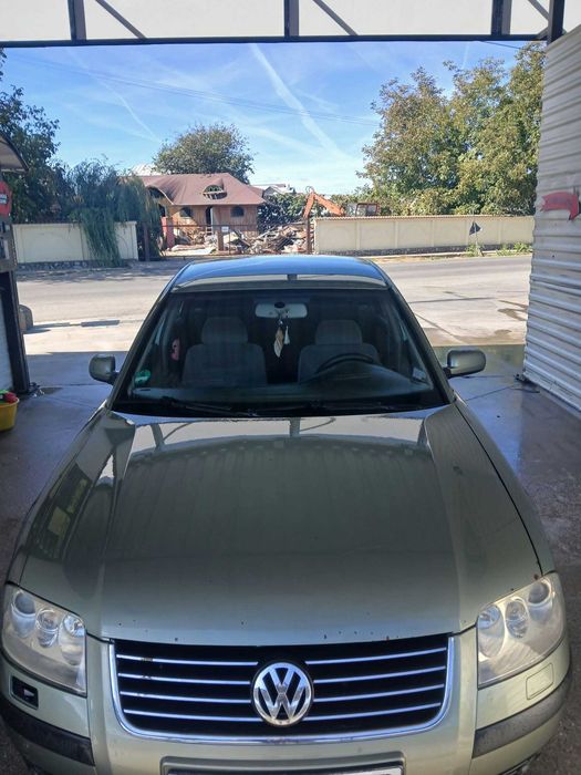 Vand VW Passat- anul 2003