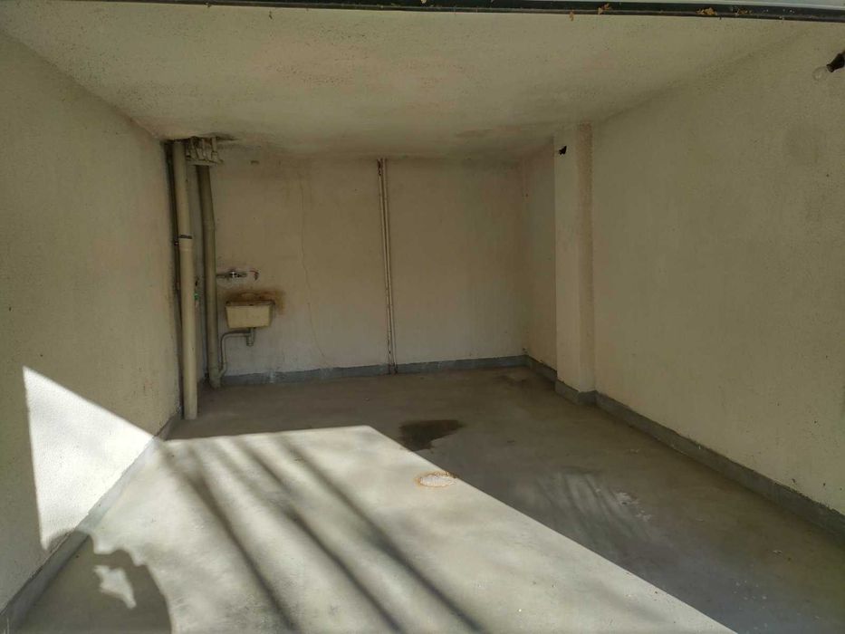 Дава се под наем Гараж / Паркомясто в София, Лозенец - 25 кв.м за 112.2 € - Снимка #1