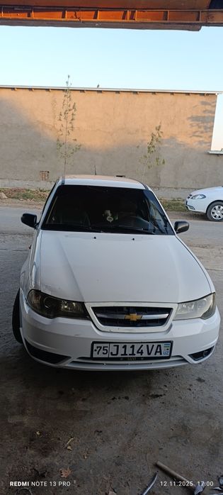 Nexia 2 sotiladi 1.6