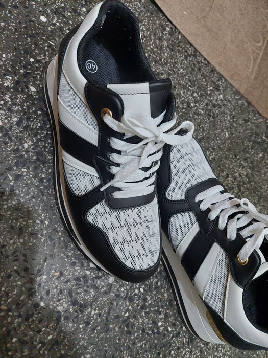 Дамски кецове с платформа на петата