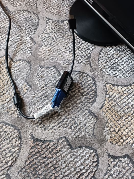 Монитор Asus 21 инча 1650 x 1080 резолюция VGI/RGB портове