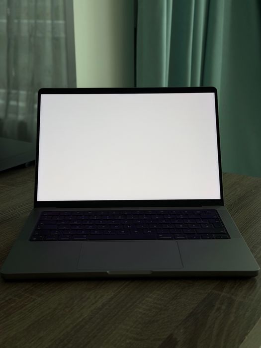 MacBook Pro 14” M1 Pro 32GB RAM 512GB SSD | 85% Battery | Space Gray | Оригинално зарядно