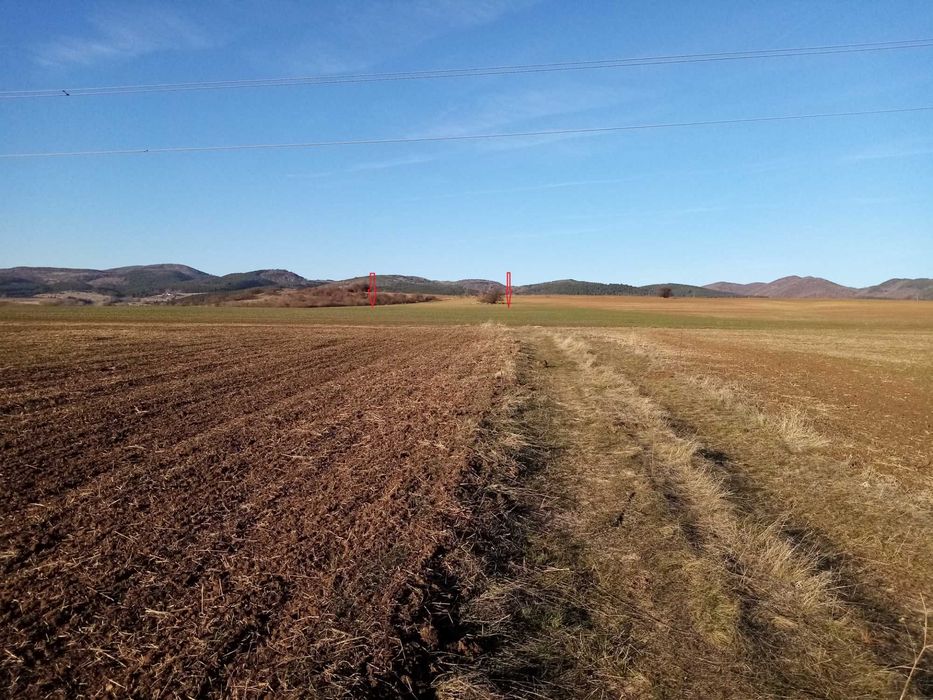 Парцел в Доброславци