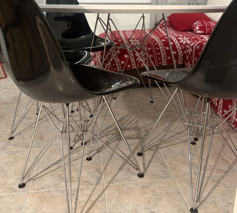 Маса + 4 стола комплект