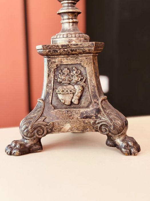 Sfesnic vechi catolic deosebit