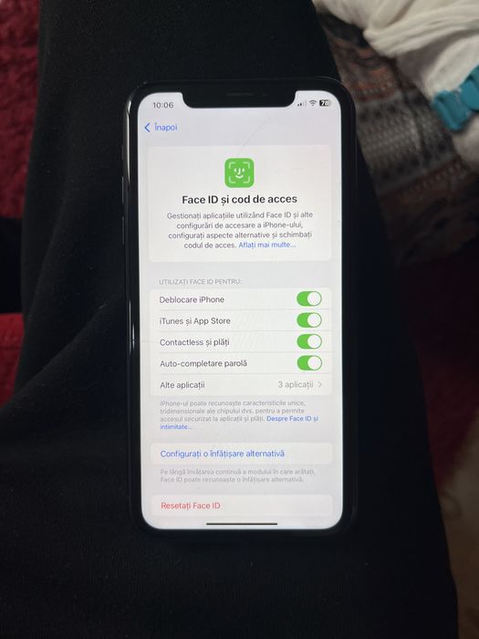 Iphone XR perfect functional cu Face Id si componente originale.