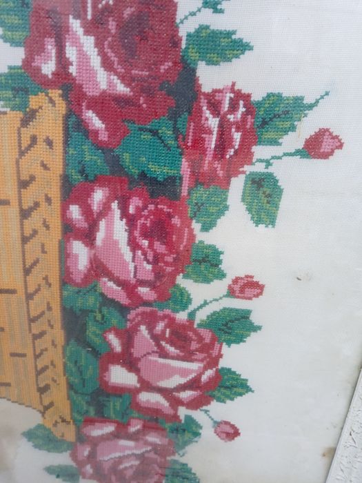 Стари гоблени  на 50 години сигурно може и повече 20 € ЗА брой