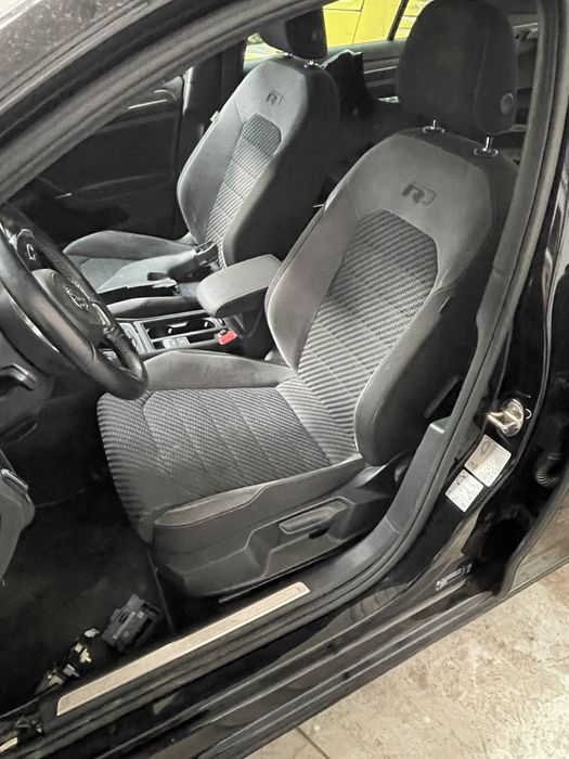 Dezmembrez/ Dezmembrari  Vw Golf 7 R line