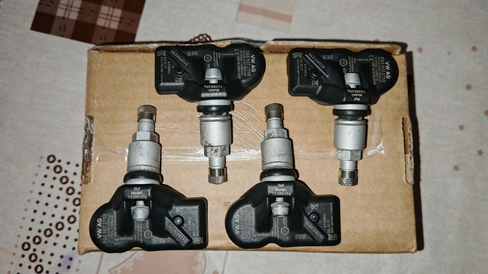 Senzori presiune 433Mhz VW Audi Skoda Porsche
Cod oem: 5Q0907275 B sau 3AAA907275B