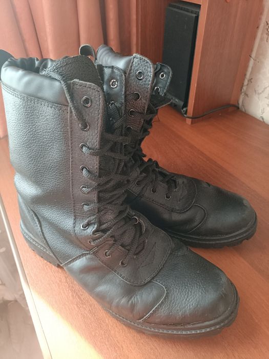 Продам берцы размер 43.