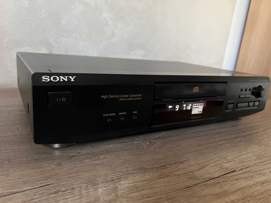Sony CDP-XE220 cd player High Density Linear Converter